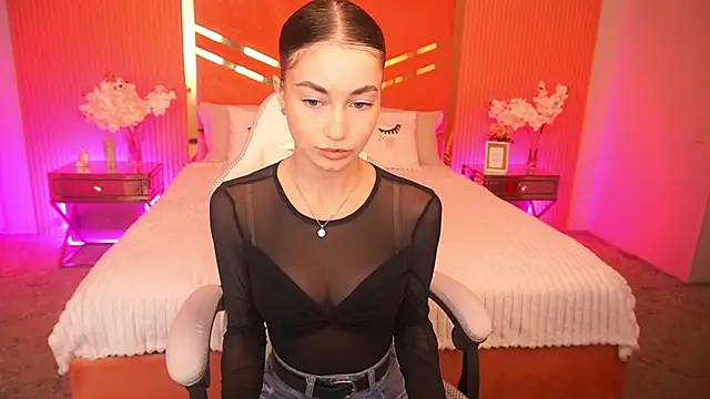 CherryyLulu online show from October 29, 2025, 8:24 am