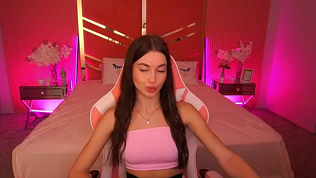 CherryyLulu online show from November 28, 2025, 8:25 am