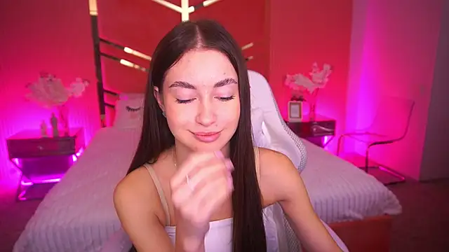 CherryyLulu online show from November 3, 2025, 8:40 am