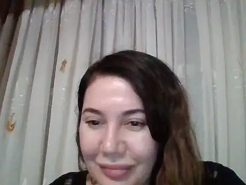 Snapshot of Lomivah chatting on November 20, 2025, 6:41 pm Lomivah online show from November 20, 2025, 6:41 pm