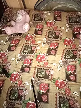 Snapshot of Romantic_couple89 chatting on September 23, 2025, 4:14 pm Romantic couple89 online show from September 23, 2025, 4:14 pm