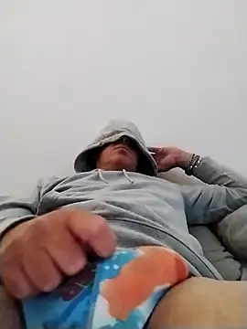 Snapshot of Francy36 chatting on September 15, 2025, 8:04 am Francy36 online show from September 15, 2025, 8:04 am