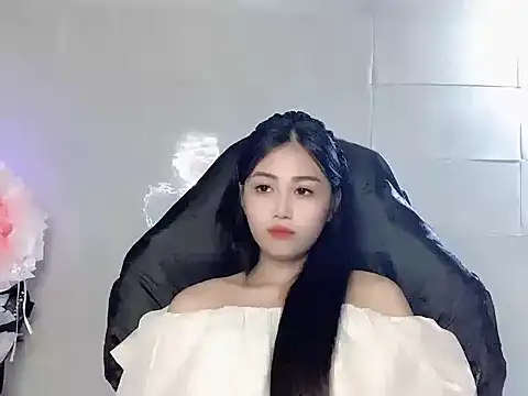 Lyly4757 online show from December 13, 2025, 10:16 pm