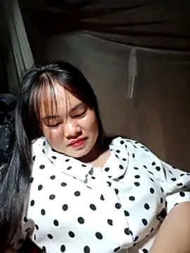 emilyzz online show from March 26, 2026, 1:53 pm