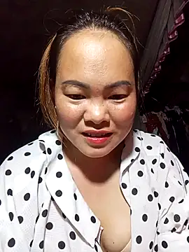 Snapshot of emilyzz chatting on January 13, 2026, 1:31 am emilyzz online show from January 13, 2026, 1:31 am