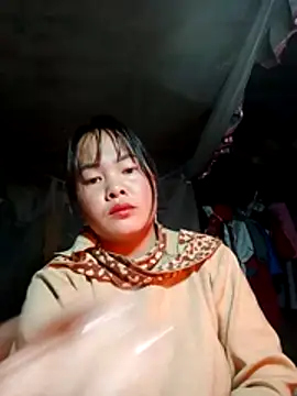 Snapshot of emilyzz chatting on February 3, 2026, 1:38 am emilyzz online show from February 3, 2026, 1:38 am