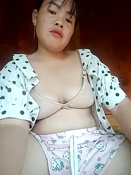 Snapshot of emilyzz chatting on October 13, 2025, 2:46 am emilyzz online show from October 13, 2025, 2:46 am