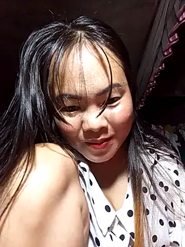 Snapshot of emilyzz chatting on January 7, 2026, 1:43 am emilyzz online show from January 7, 2026, 1:43 am