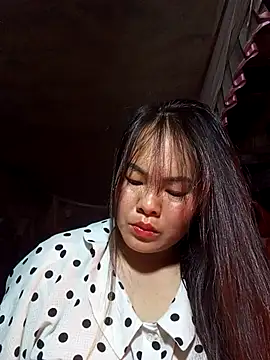 Snapshot of emilyzz chatting on January 14, 2026, 2:15 am emilyzz online show from January 14, 2026, 2:15 am