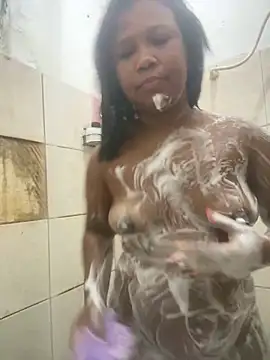 Snapshot of Milenvs chatting on February 17, 2026, 12:30 am Milenvs online show from February 17, 2026, 12:30 am