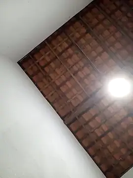 Milenvs online show from October 16, 2025, 4:43 am