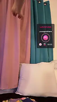 Ariasweetaspie online show from February 7, 2026, 5:48 am