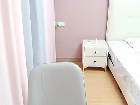 Snapshot of Akemi61 chatting on September 19, 2025, 5:55 am Akemi61 online show from September 19, 2025, 5:55 am