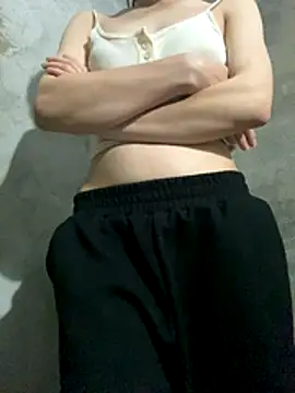 Snapshot of Bella_sexy98 chatting on December 1, 2025, 2:18 pm Bella sexy98 online show from December 1, 2025, 2:18 pm