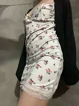 Snapshot of Bella_sexy98 chatting on November 27, 2025, 1:11 pm Bella sexy98 online show from November 27, 2025, 1:11 pm