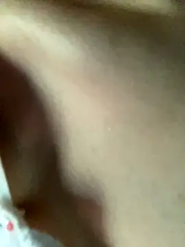 Snapshot of Bella_sexy98 chatting on November 25, 2025, 4:02 am Bella sexy98 online show from November 25, 2025, 4:02 am