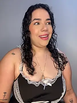 Snapshot of krisstenSantos chatting on November 18, 2025, 12:19 pm krisstenSantos online show from November 18, 2025, 12:19 pm