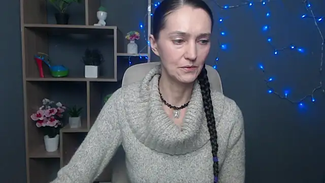 TayaFinch online show from November 5, 2025, 1:03 pm