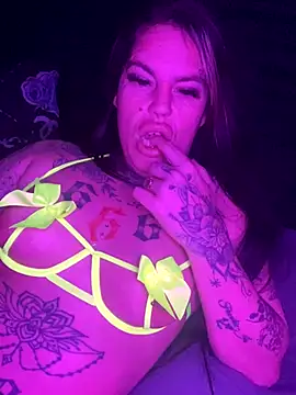 Snapshot of DIRTY_PAISLEY_X chatting on September 24, 2025, 11:32 pm DIRTY PAISLEY X online show from September 24, 2025, 11:32 pm