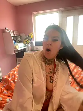 Snapshot of DIRTY_PAISLEY_X chatting on October 15, 2025, 9:50 am DIRTY PAISLEY X online show from October 15, 2025, 9:50 am