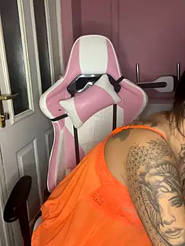 Snapshot of DIRTY_PAISLEY_X chatting on October 28, 2025, 7:02 pm DIRTY PAISLEY X online show from October 28, 2025, 7:02 pm