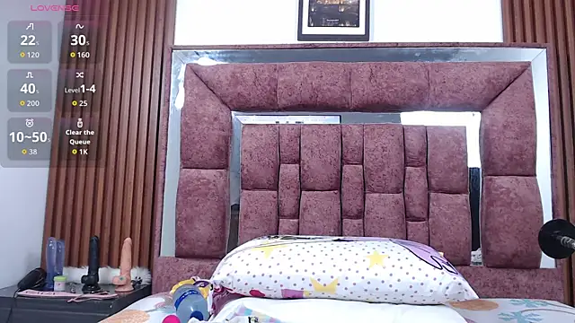 hot couple42 online show from April 9, 2026, 7:31 pm