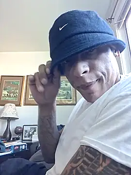 Snapshot of LaloSalamanca69 chatting on October 1, 2025, 1:48 pm LaloSalamanca69 online show from October 1, 2025, 1:48 pm