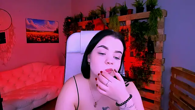 Snapshot of leslierowe_ chatting on November 2, 2025, 1:49 pm leslierowe online show from November 2, 2025, 1:49 pm