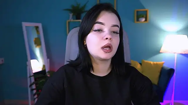 Snapshot of leslierowe_ chatting on October 16, 2025, 4:26 pm leslierowe online show from October 16, 2025, 4:26 pm