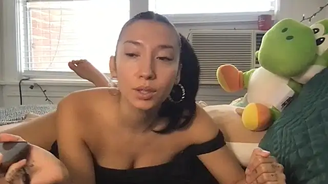 yoursweetestlilly online show from April 29, 2026, 5:30 pm