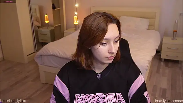 LilyannRosse online show from November 3, 2025, 7:13 am