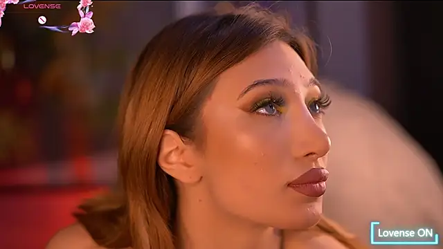 Snapshot of SiennaJayden chatting on November 3, 2025, 6:11 pm SiennaJayden online show from November 3, 2025, 6:11 pm