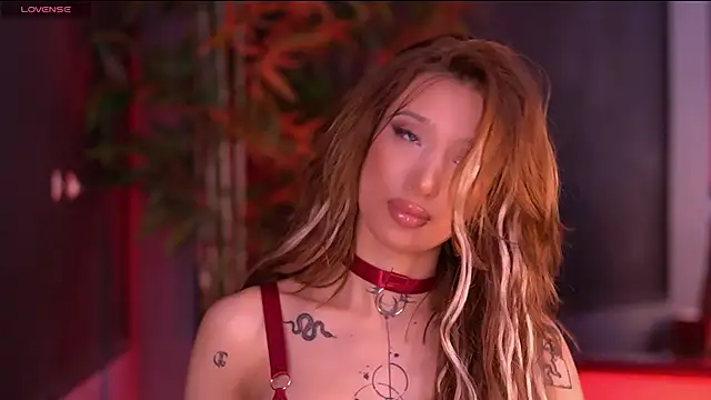 Snapshot of SiennaJayden chatting on December 5, 2025, 6:50 pm SiennaJayden online show from December 5, 2025, 6:50 pm