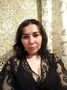 Snapshot of Mia24Blove chatting on April 2, 2026, 6:58 pm Mia24Blove online show from April 2, 2026, 6:58 pm