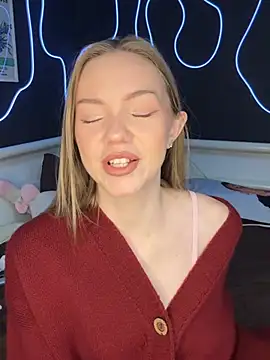 Snapshot of MilaMoone chatting on January 14, 2026, 11:36 am MilaMoone online show from January 14, 2026, 11:36 am