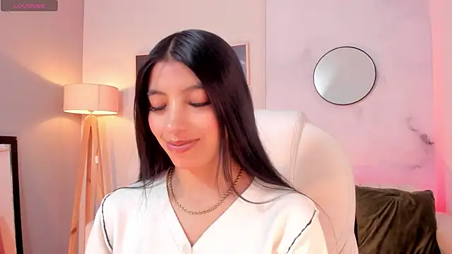 Tiffany Low online show from February 9, 2026, 12:58 pm