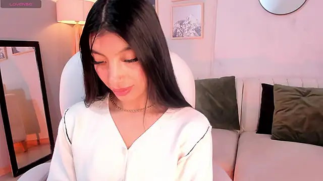 Tiffany Low online show from February 25, 2026, 3:01 pm