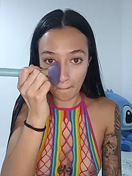 Snapshot of MiQeilaSweet chatting on December 4, 2025, 7:35 pm MiQeilaSweet online show from December 4, 2025, 7:35 pm