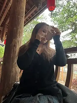 yuki june online show from March 22, 2026, 8:38 am