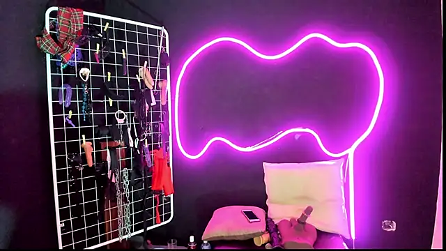 Snapshot of Mistress_Megan_BDSM chatting on November 4, 2025, 8:01 pm Mistress Megan BDSM online show from November 4, 2025, 8:01 pm