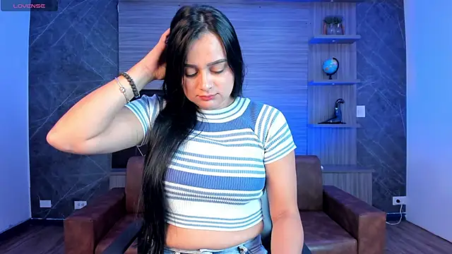 Snapshot of Megancoxx chatting on December 1, 2025, 12:28 pm Megancoxx online show from December 1, 2025, 12:28 pm