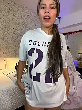 EMILIIA RICHTER   online show from December 16, 2025, 7:51 pm