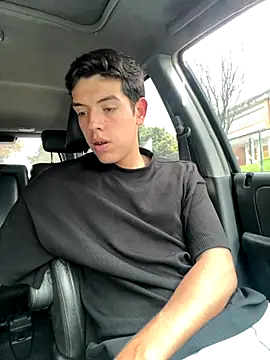 mattebret11 online show from October 27, 2025, 5:14 pm