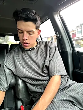 mattebret11 online show from November 5, 2025, 3:59 pm