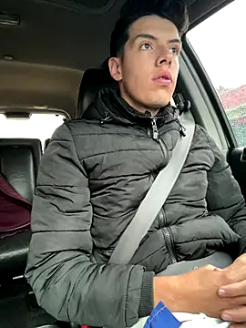 mattebret11 online show from November 6, 2025, 2:21 pm