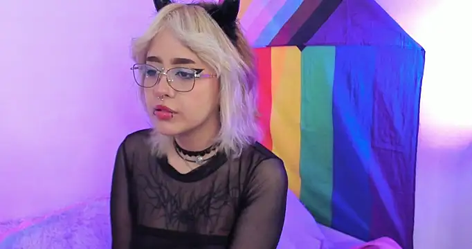 NekoWaifu online show from September 30, 2025, 12:33 pm