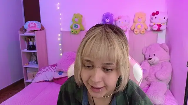 NekoWaifu online show from March 31, 2026, 2:19 pm