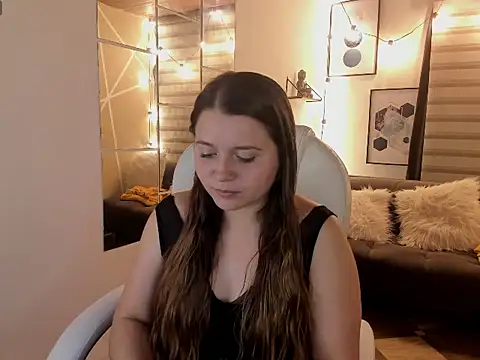 sophiee09  online show from October 15, 2025, 2:32 am