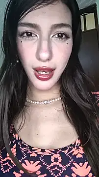 Snapshot of Emily-hottson chatting on January 10, 2026, 5:58 am Emily-hottson online show from January 10, 2026, 5:58 am