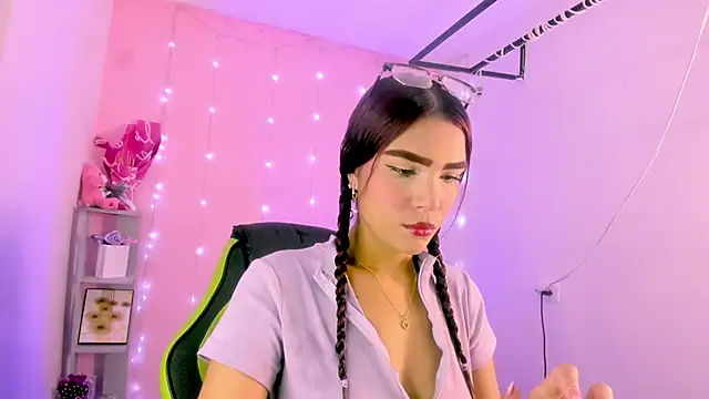 ashlysmith 01 online show from November 4, 2025, 1:42 am